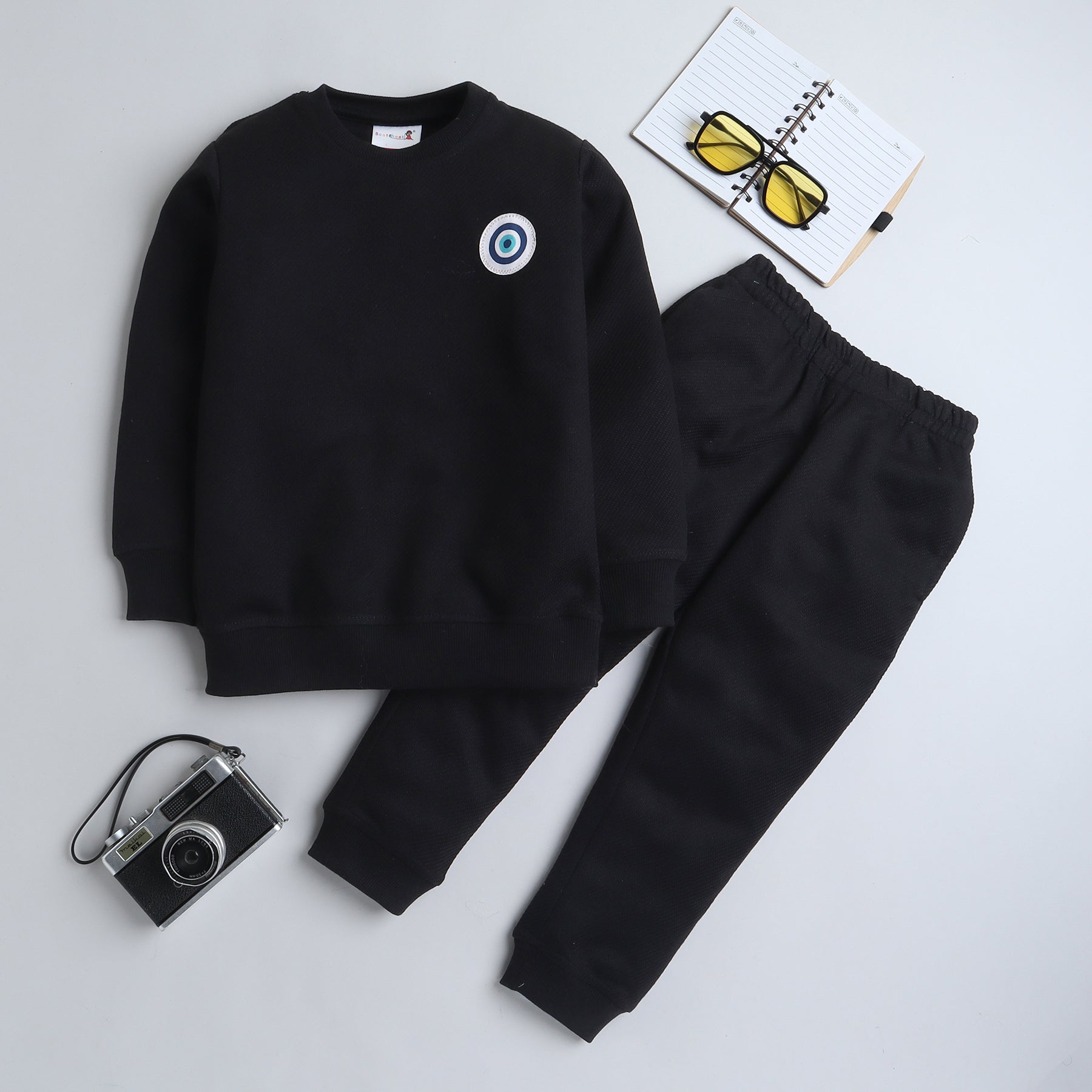 BAATCHEET Knit Plated Jacquard T-Shirt and Jogger Set - Black