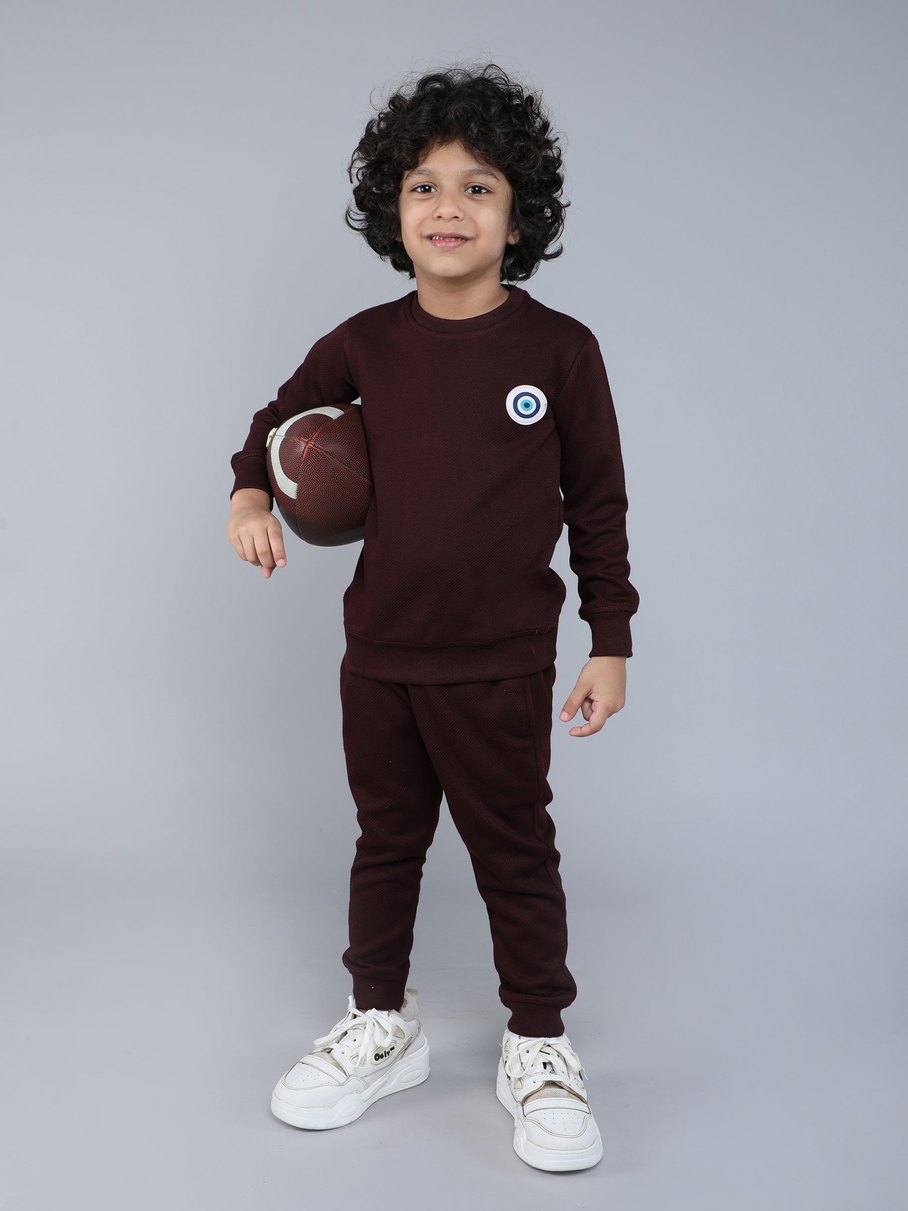 BAATCHEET Knit Plated Jacquard T-Shirt and Jogger Set - Maroon