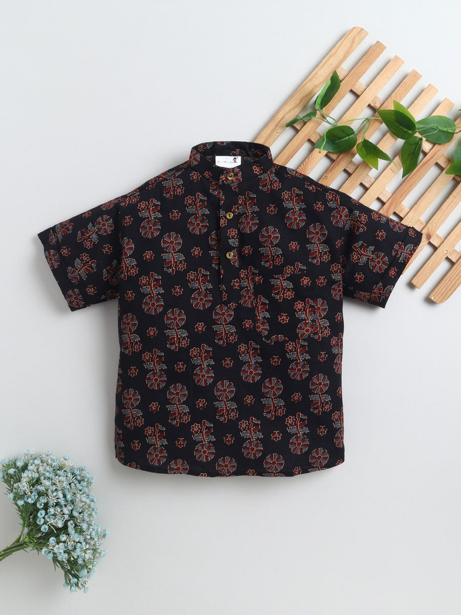 BAATCHEET Cottton  Half Sleeves Jaipuri Printed Short Kurta  - Black