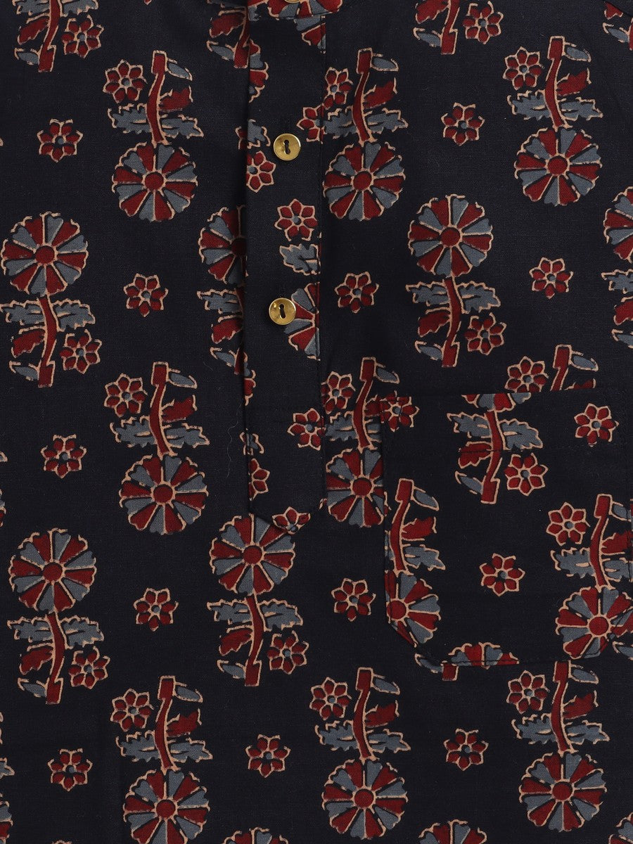 BAATCHEET Cottton  Half Sleeves Jaipuri Printed Short Kurta  - Black