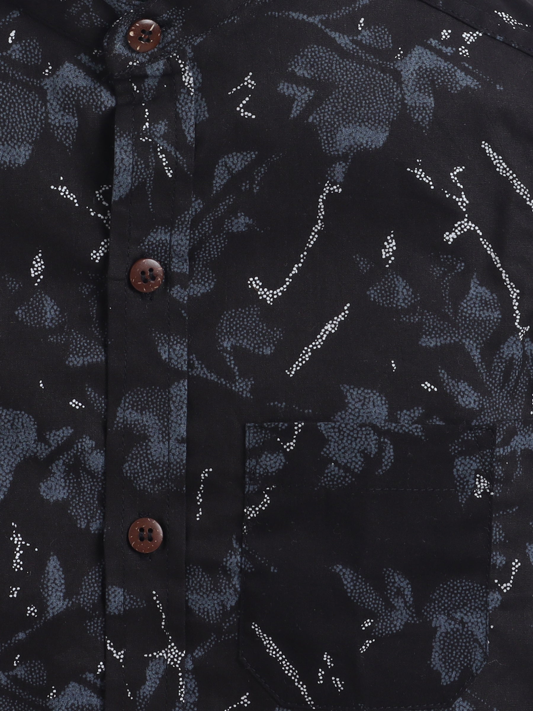 BAATCHEET Cottton Woven Half Sleeves Printed Shirt  - Black