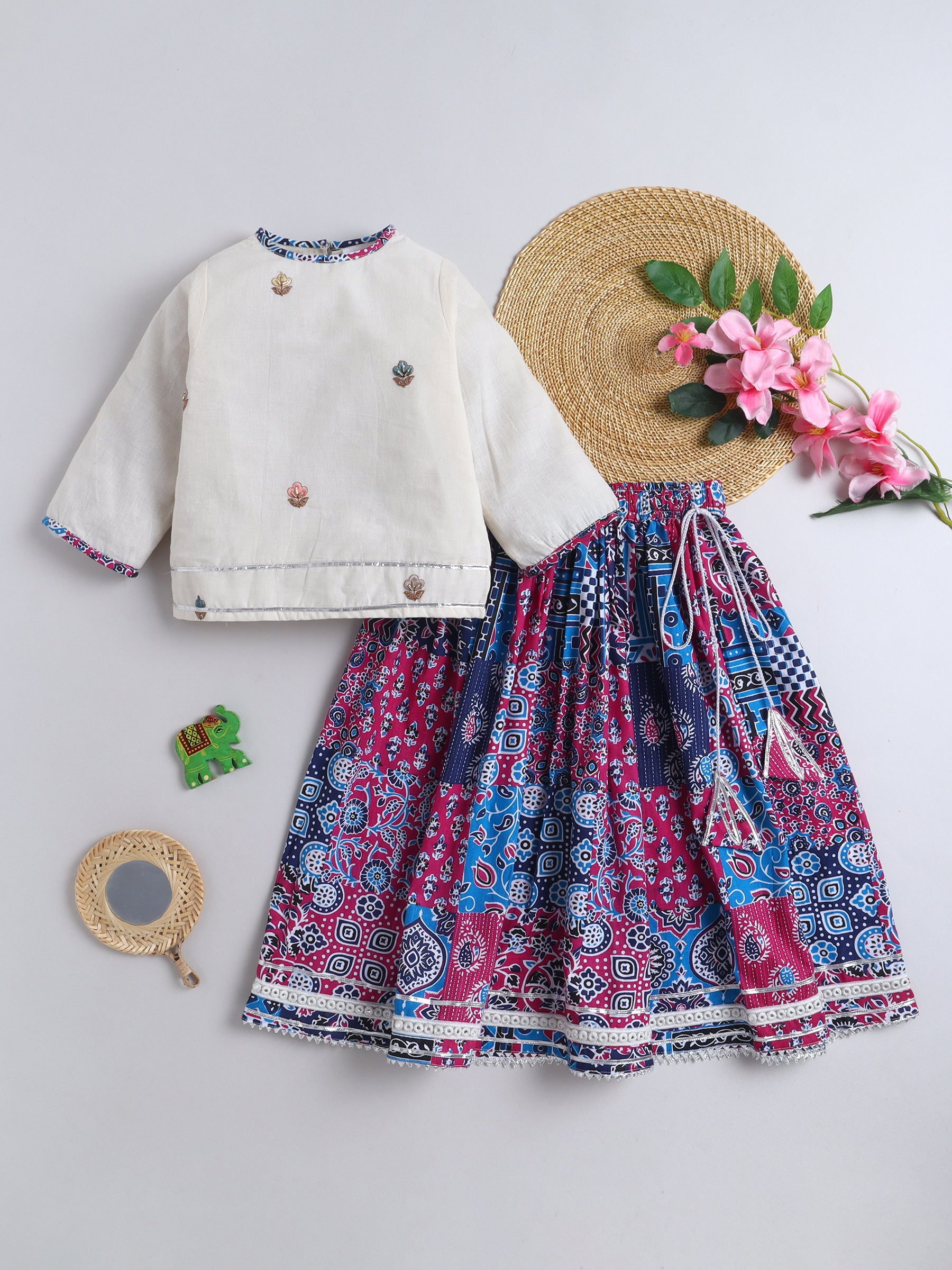 BAATCHEET Cottton Three Fourth Sleeves Jaipuri Printed Booti Choli and Lehnga set - Blue