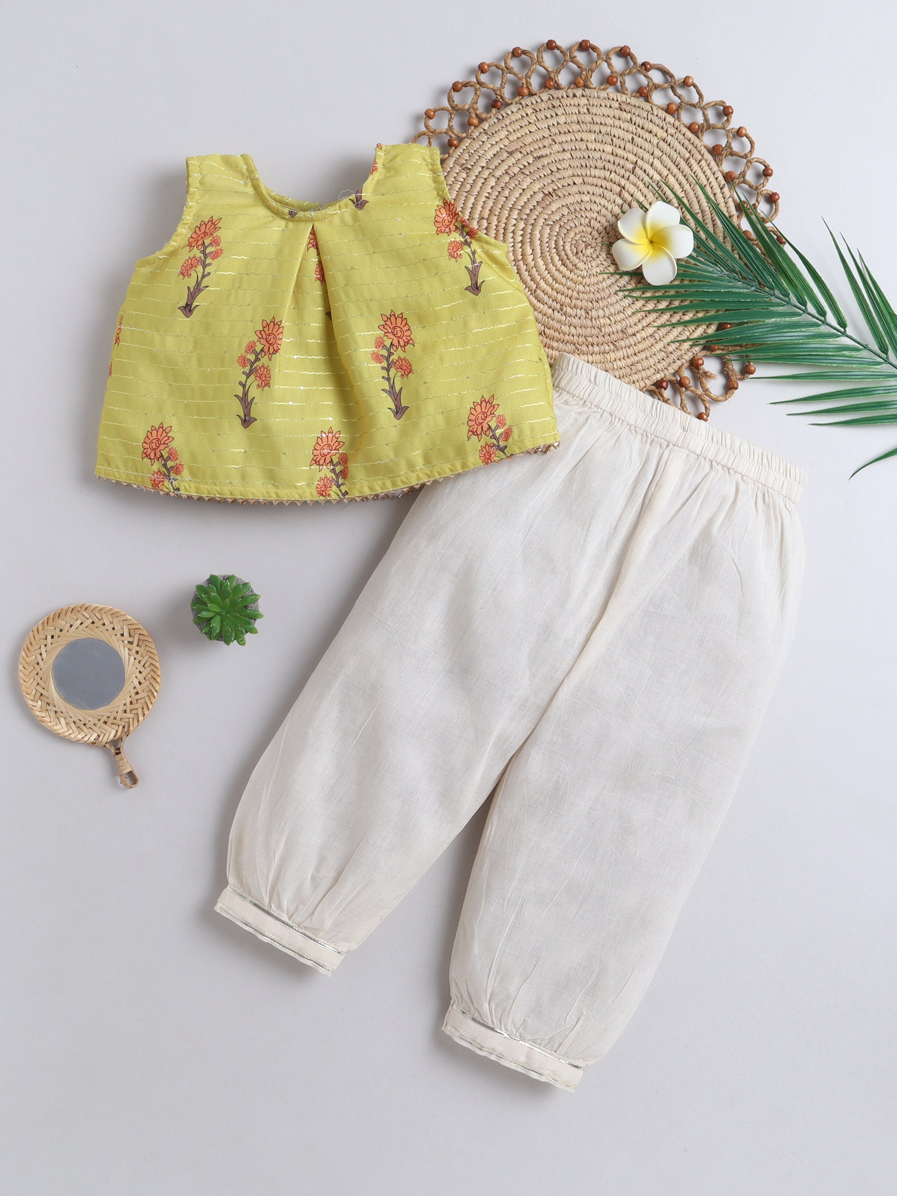 BAATCHEET Cottton  Sleeveless Digital Print Top and Pajama- Green
