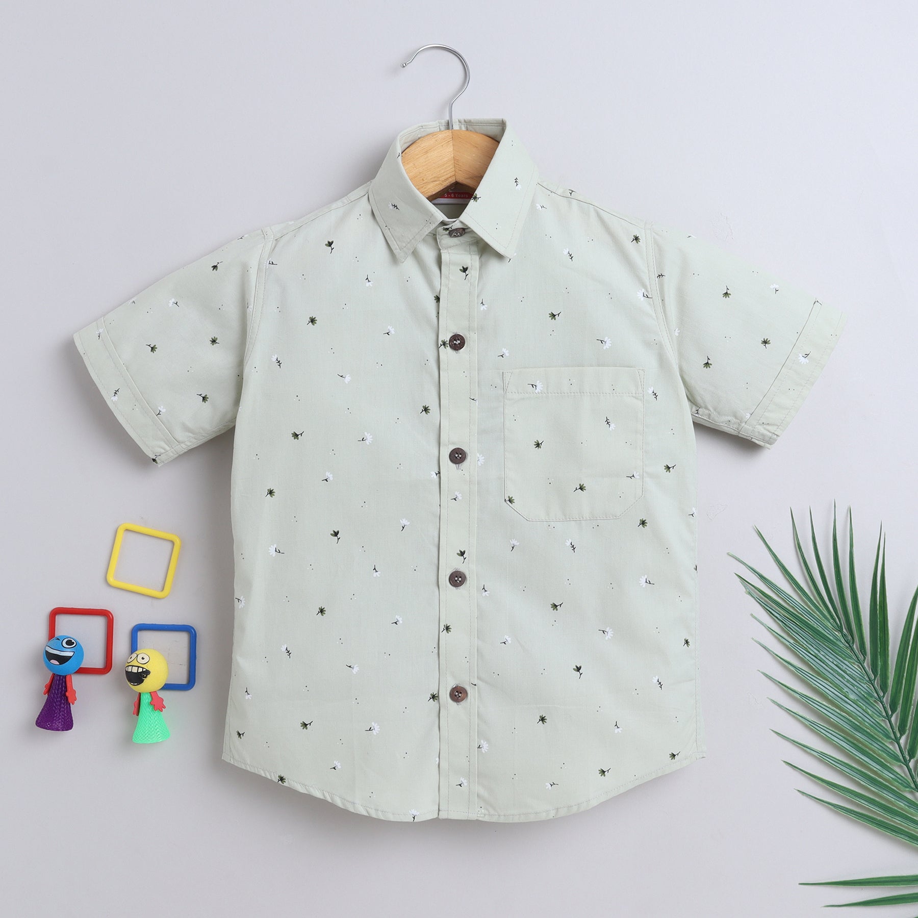 BAATCHEET Cottton Woven Half Sleeves Printed Shirt  - Green