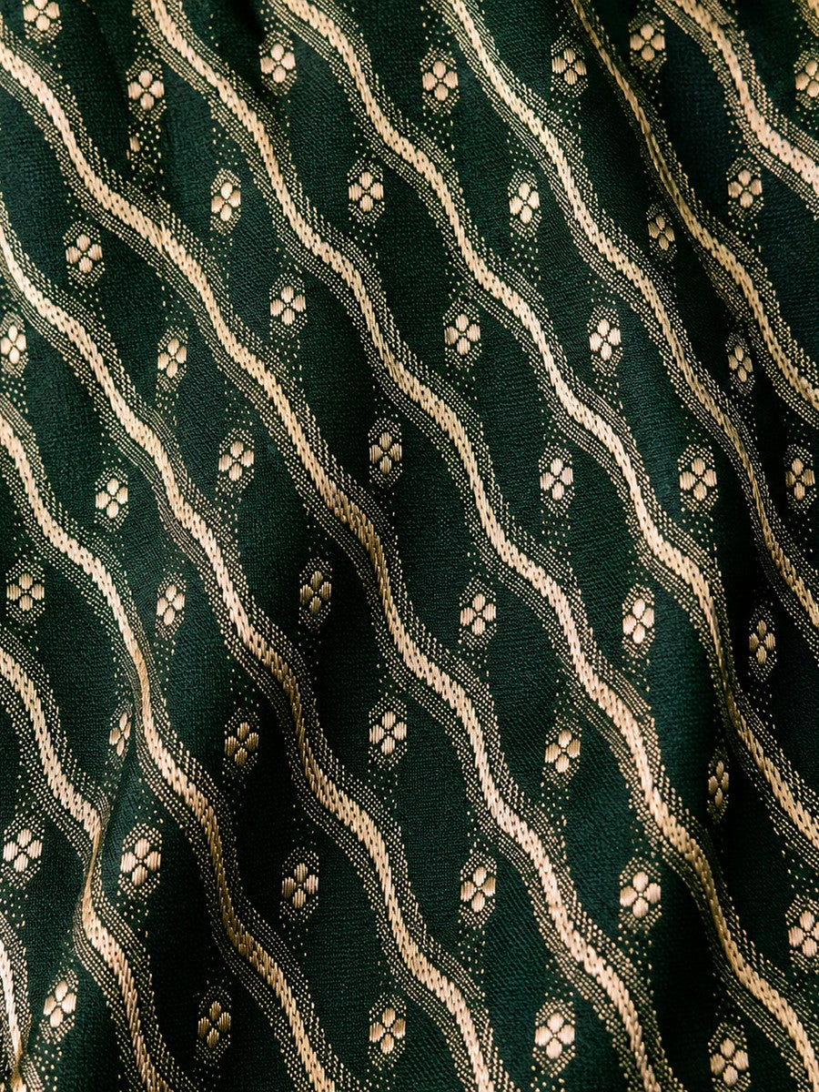 BAATCHEET Cottton Woven Three Fourth Sleeves Embroided Embellished Choli Lehnga Set  - Green