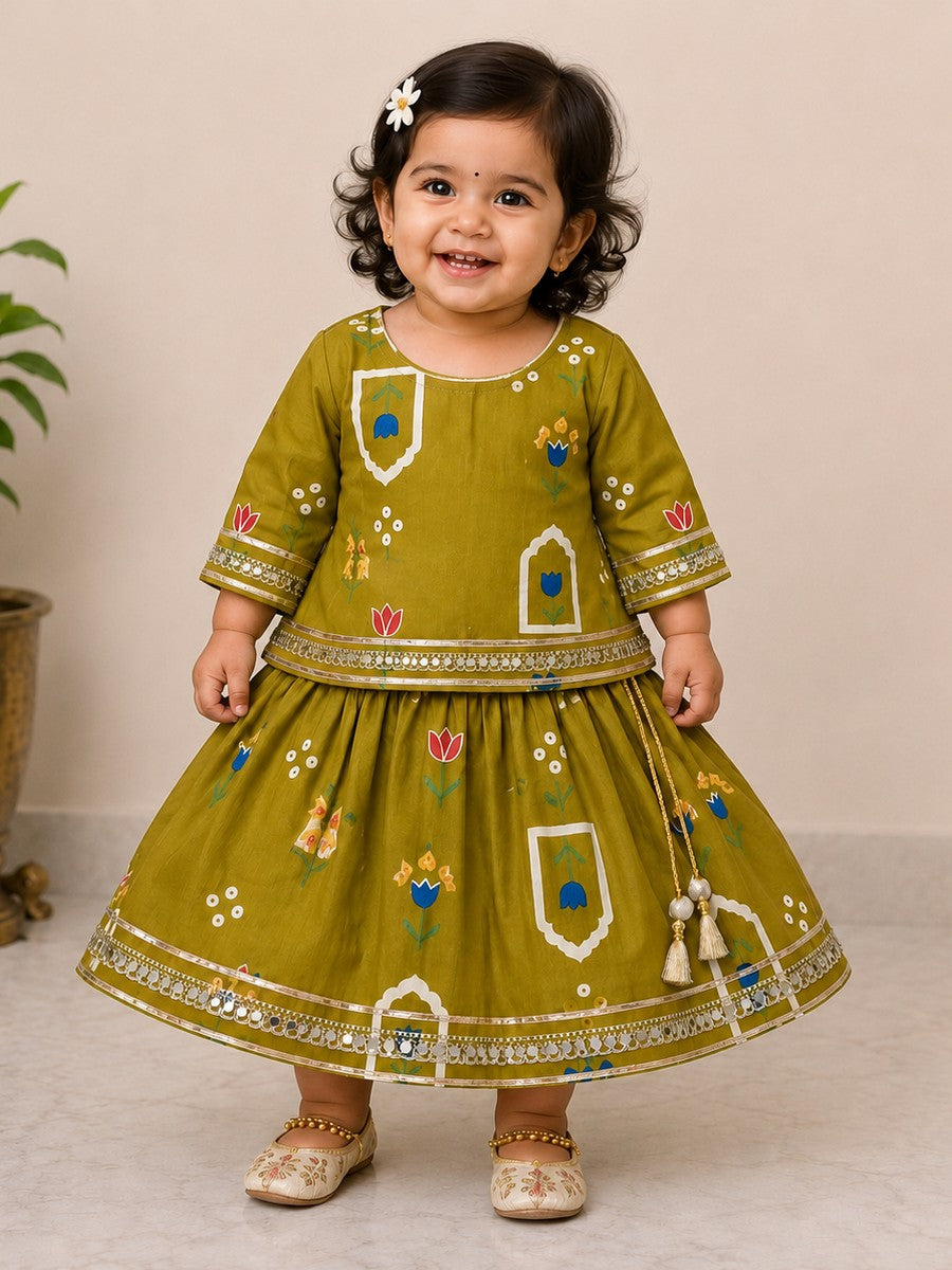 BAATCHEET Cottton Woven Three Fourth Sleeves Printed Embellished Choli Lehnga Set  - Green