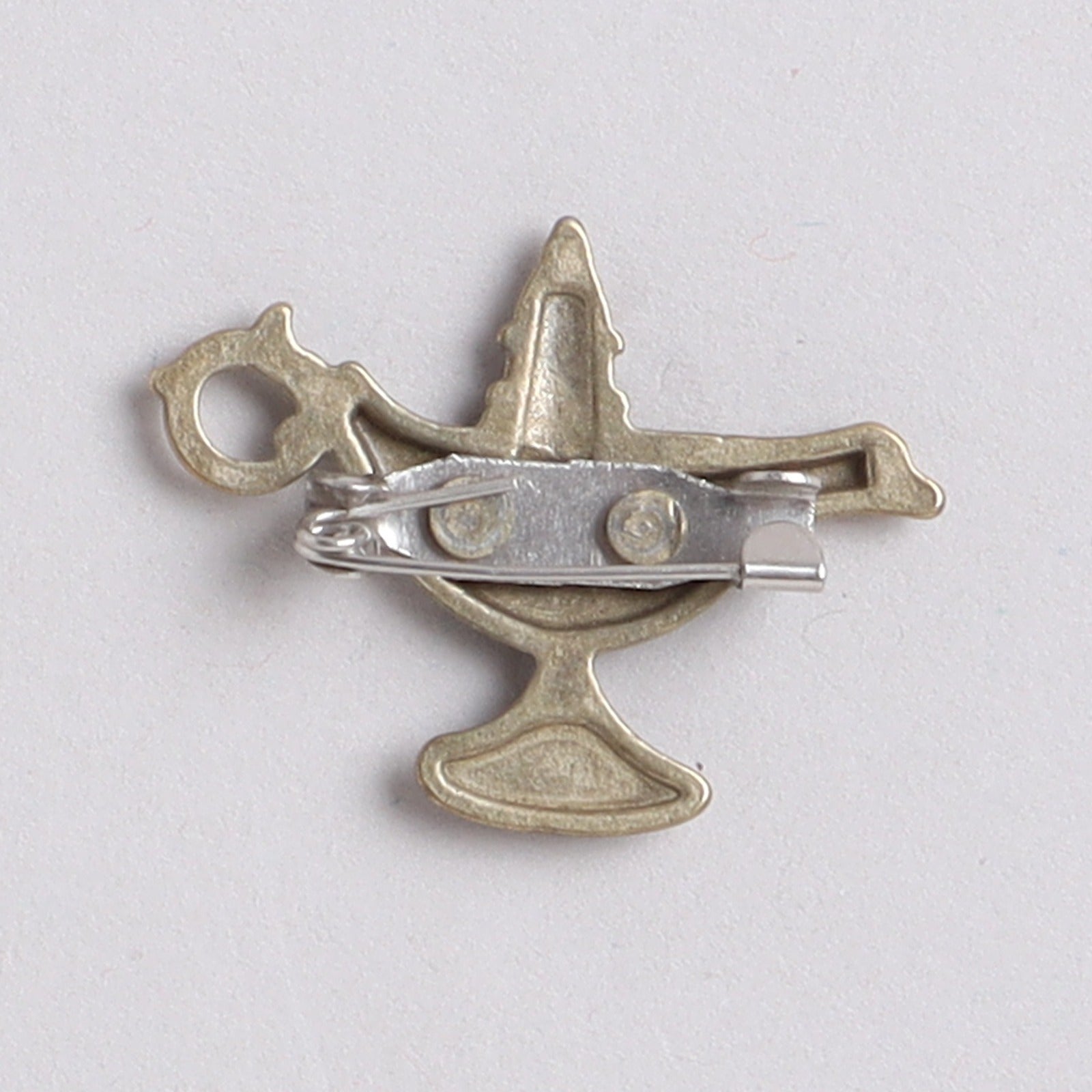 BAATCHEET Magic Pot Metal Brooch - Metallic
